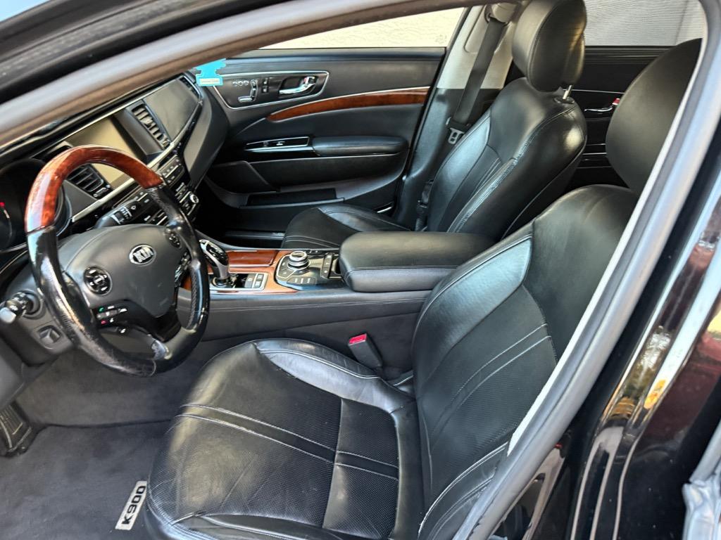 2015 Kia K900 - $11,900