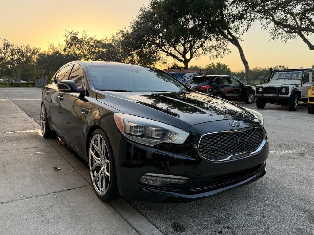 2015 Kia K900 - $11,900