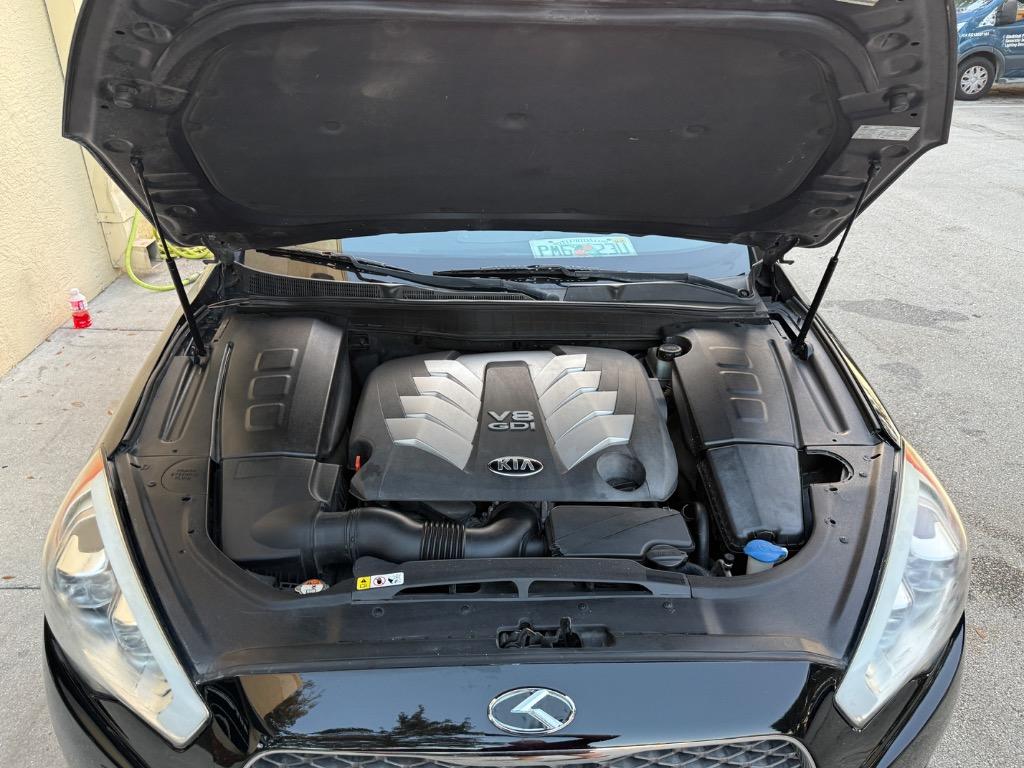 2015 Kia K900 - $11,900
