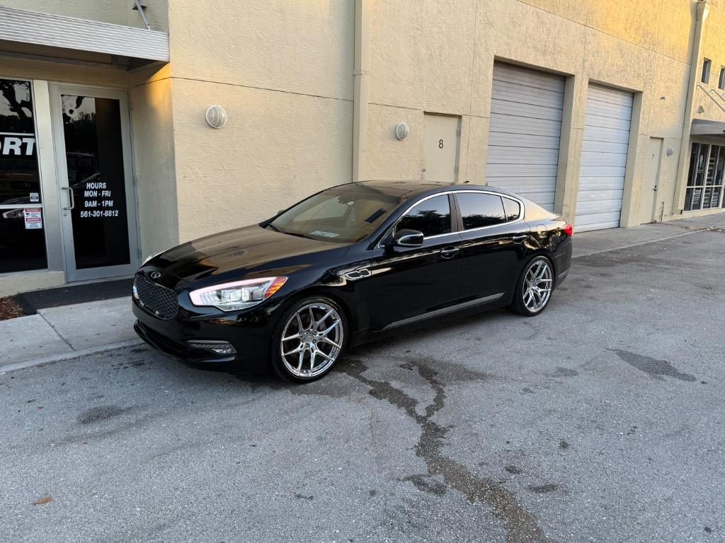 2015 Kia K900 - $11,900