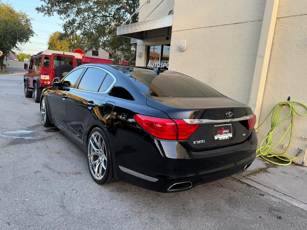 2015 Kia K900 - $11,900