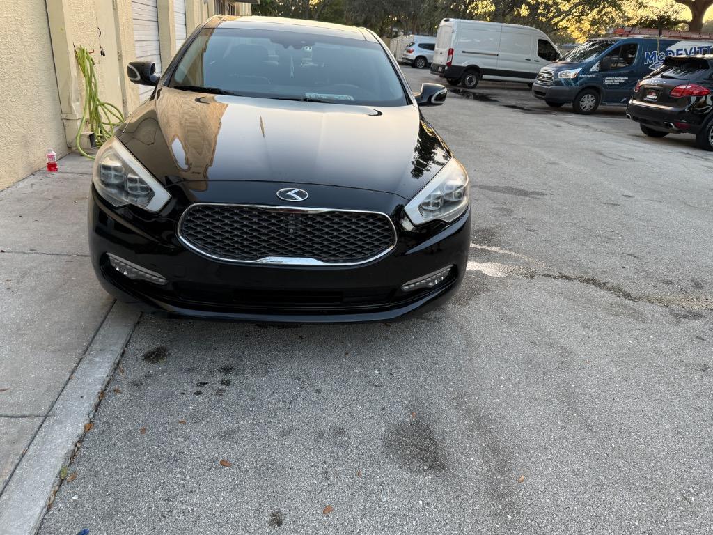 2015 Kia K900 - $11,900