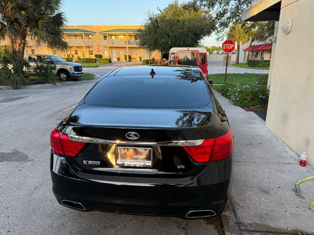 2015 Kia K900 - $11,900