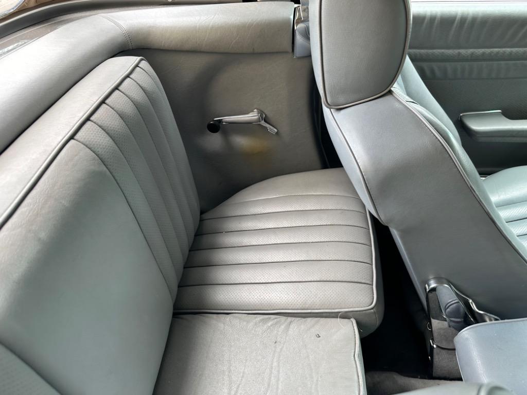 1988 Mercedes-Benz 560 - $27,900