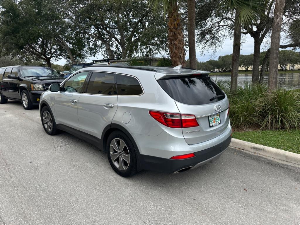 2014 Hyundai Santa Fe - $13,900