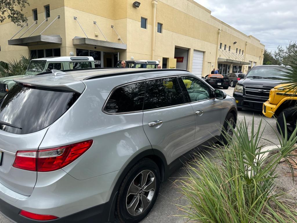 2014 Hyundai Santa Fe - $13,900