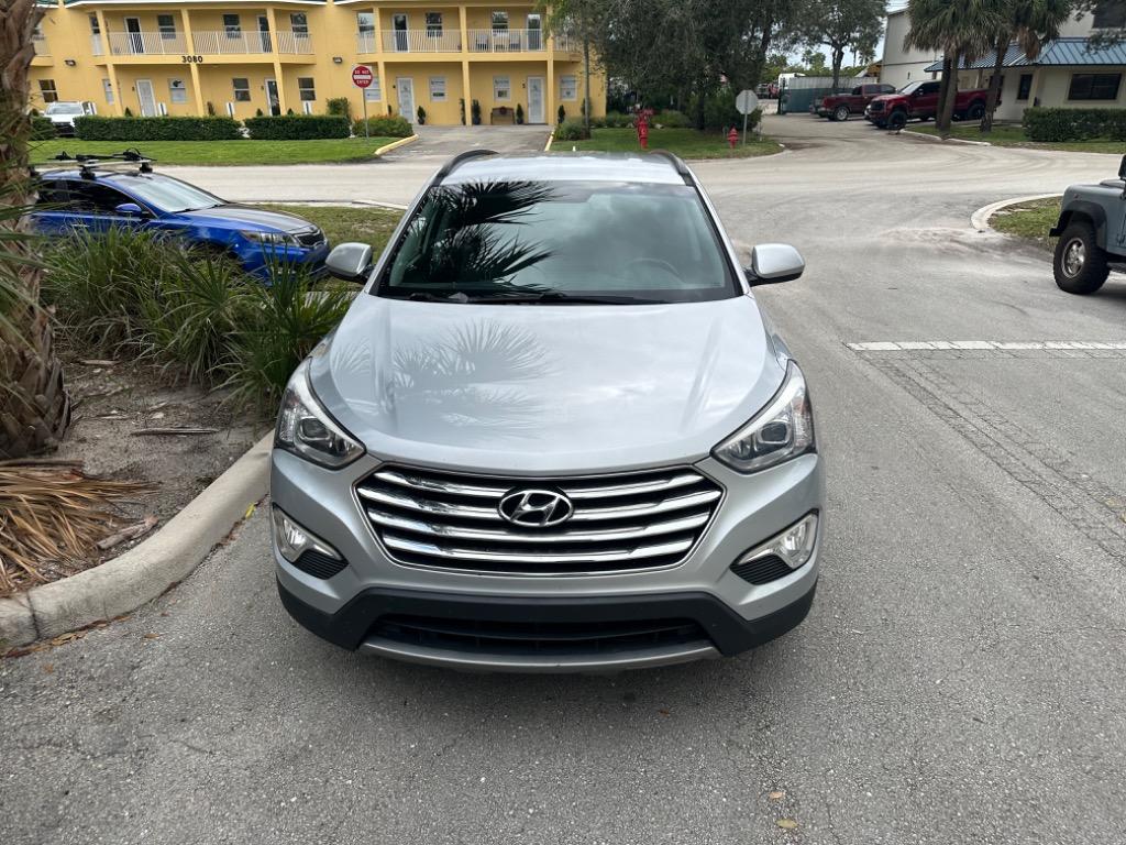 2014 Hyundai Santa Fe - $13,900