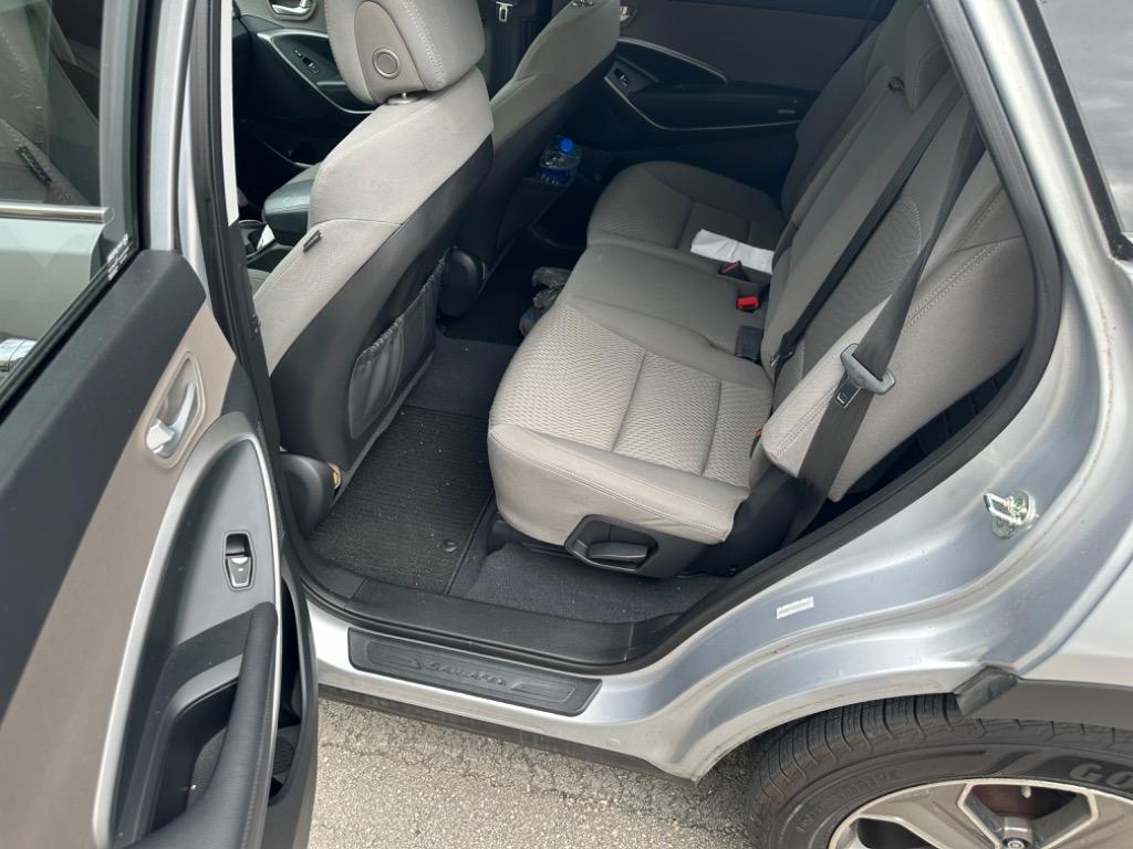2014 Hyundai Santa Fe - $13,900