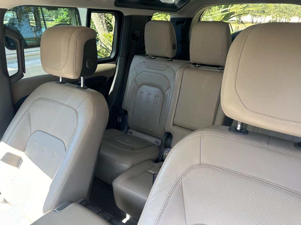 2020 Land Rover Range Rover - $37,800