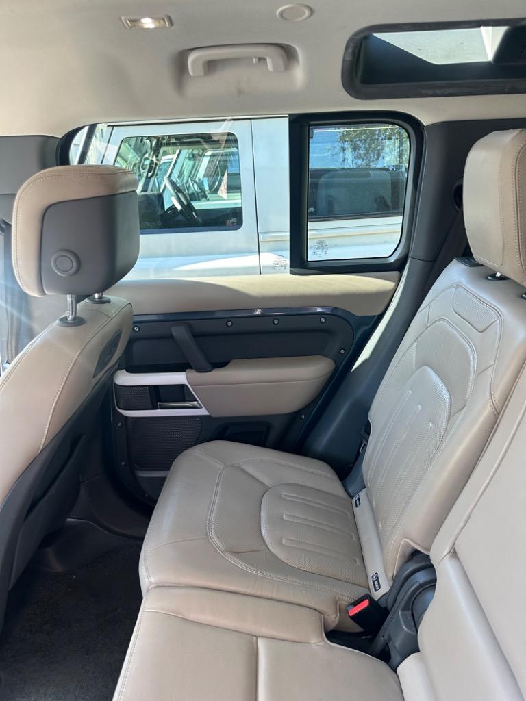 2020 Land Rover Range Rover - $37,800
