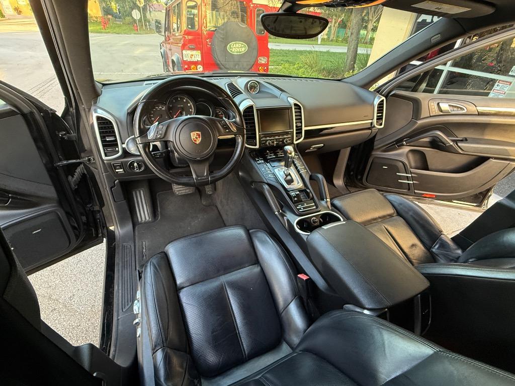 2014 Porsche Cayenne - $13,900