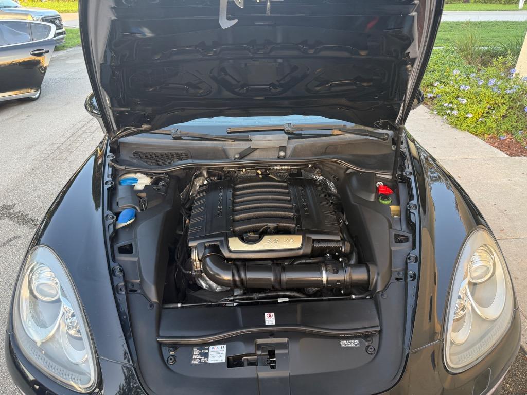 2014 Porsche Cayenne - $13,900