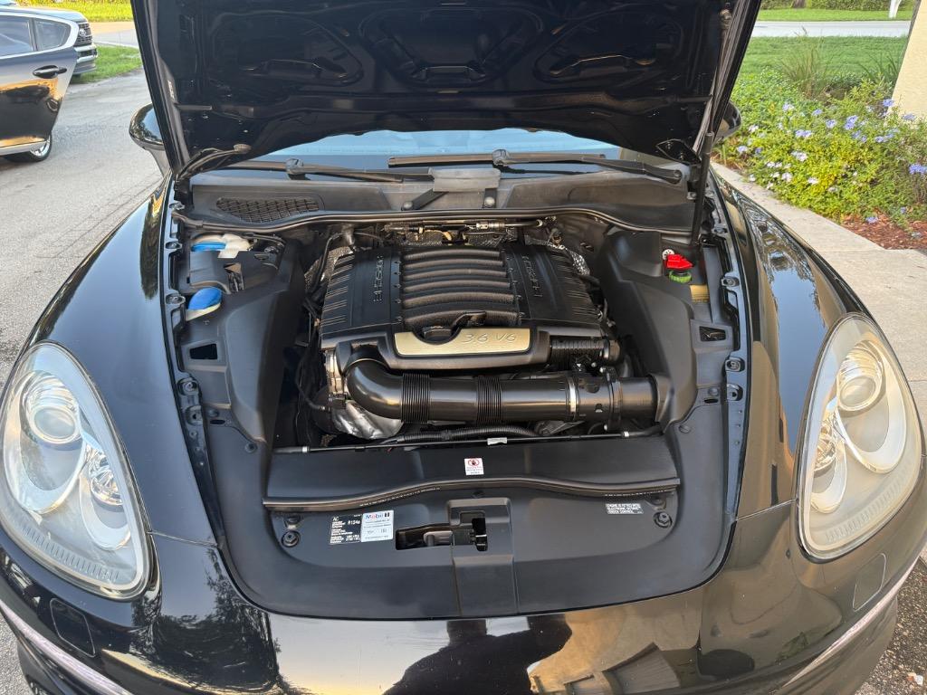 2014 Porsche Cayenne - $13,900