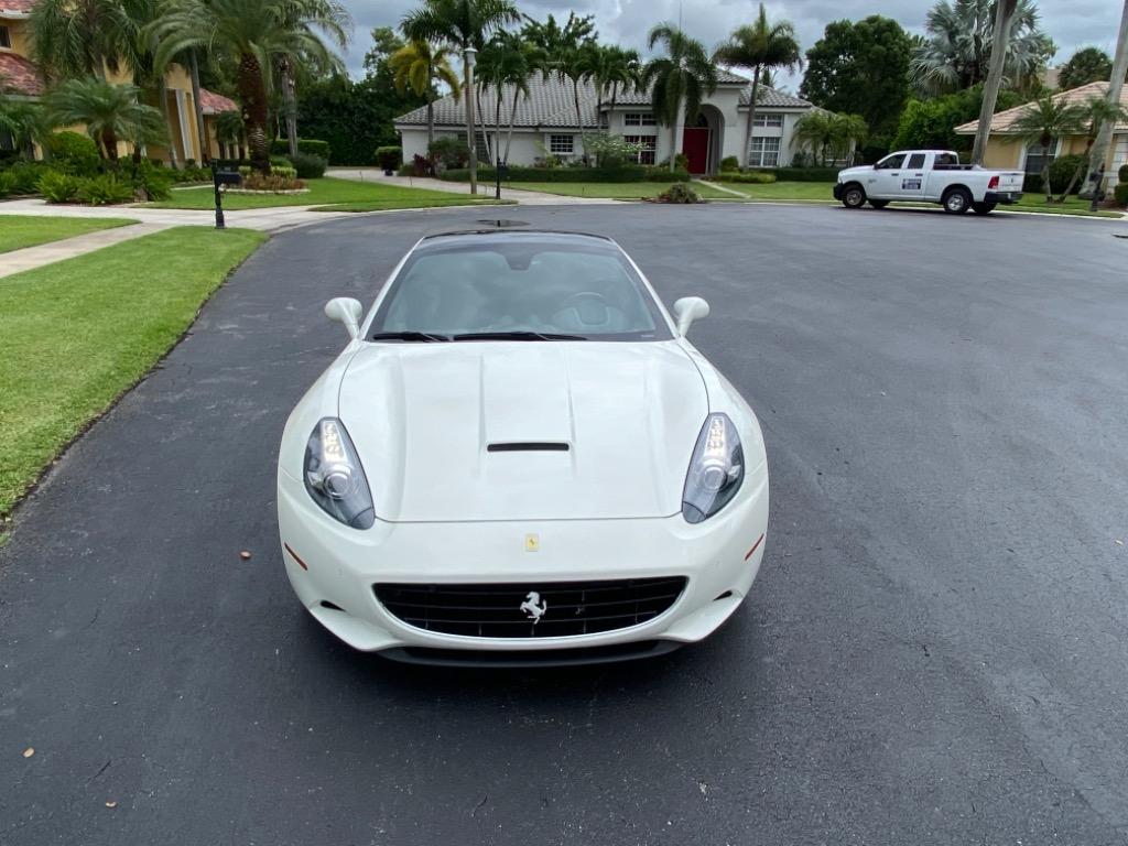 2013 Ferrari California - $127,999