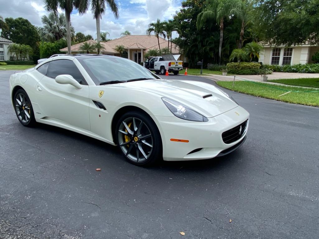2013 Ferrari California - $127,999
