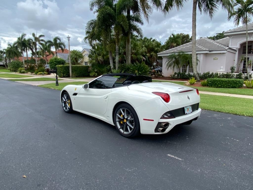 2013 Ferrari California - $127,999