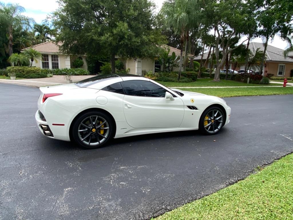 2013 Ferrari California - $127,999