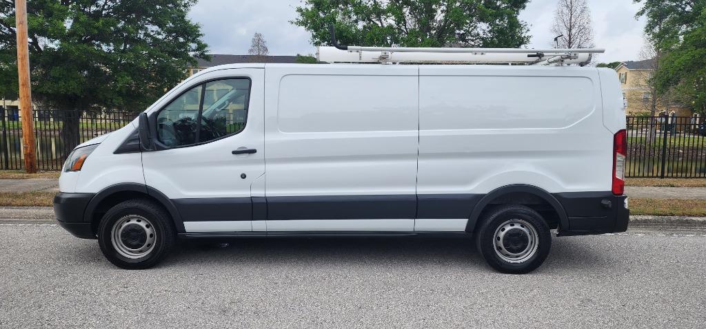 2016 Ford T250 Vans Cargo photo