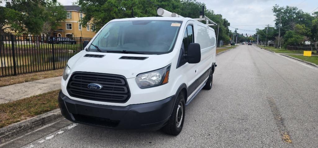 The 2016 Ford T250 Vans Cargo photos