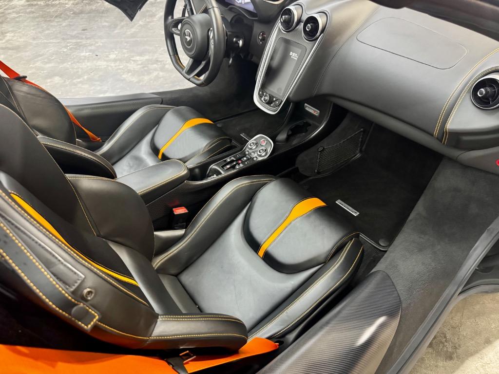 2020 McLaren 600LT  photo