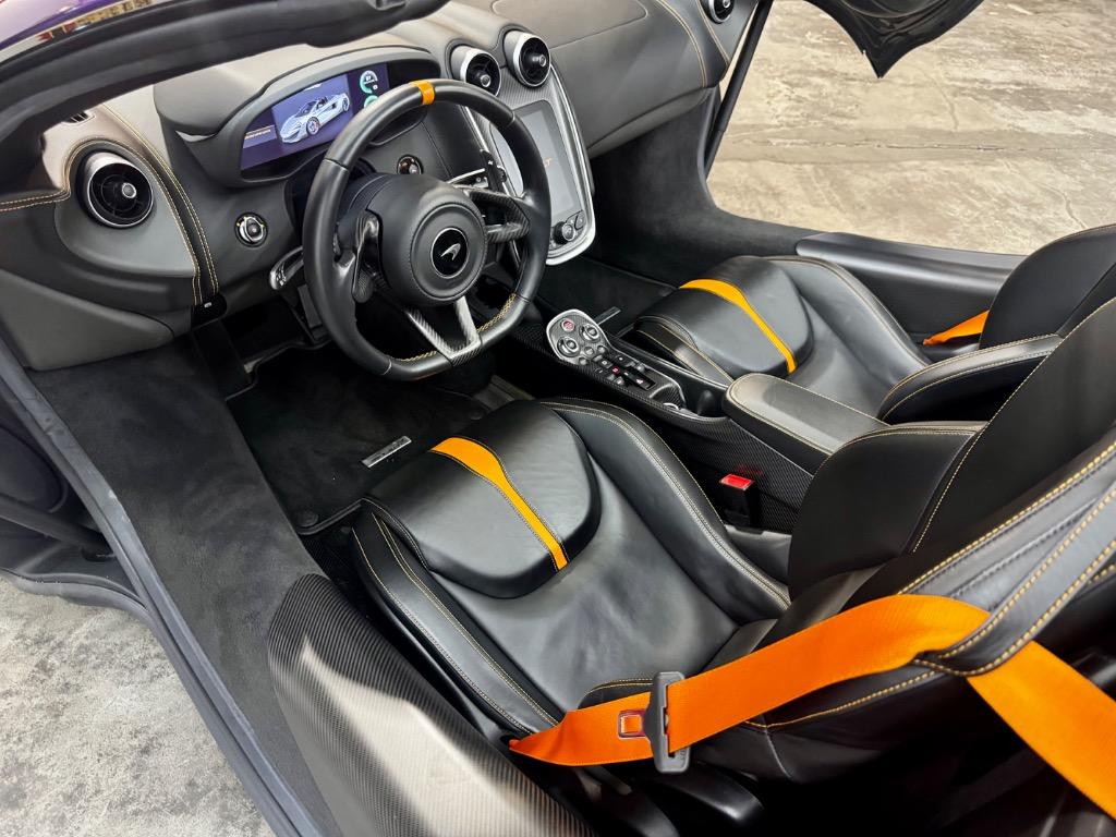 2020 McLaren 600LT  photo