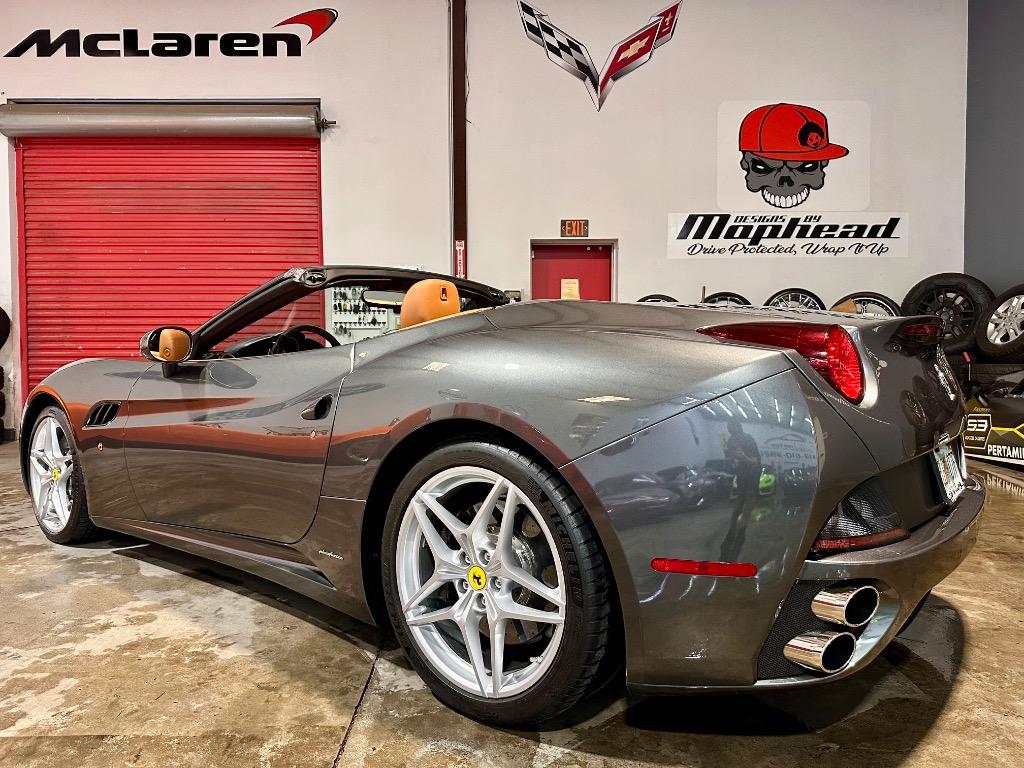 2013 Ferrari California photo