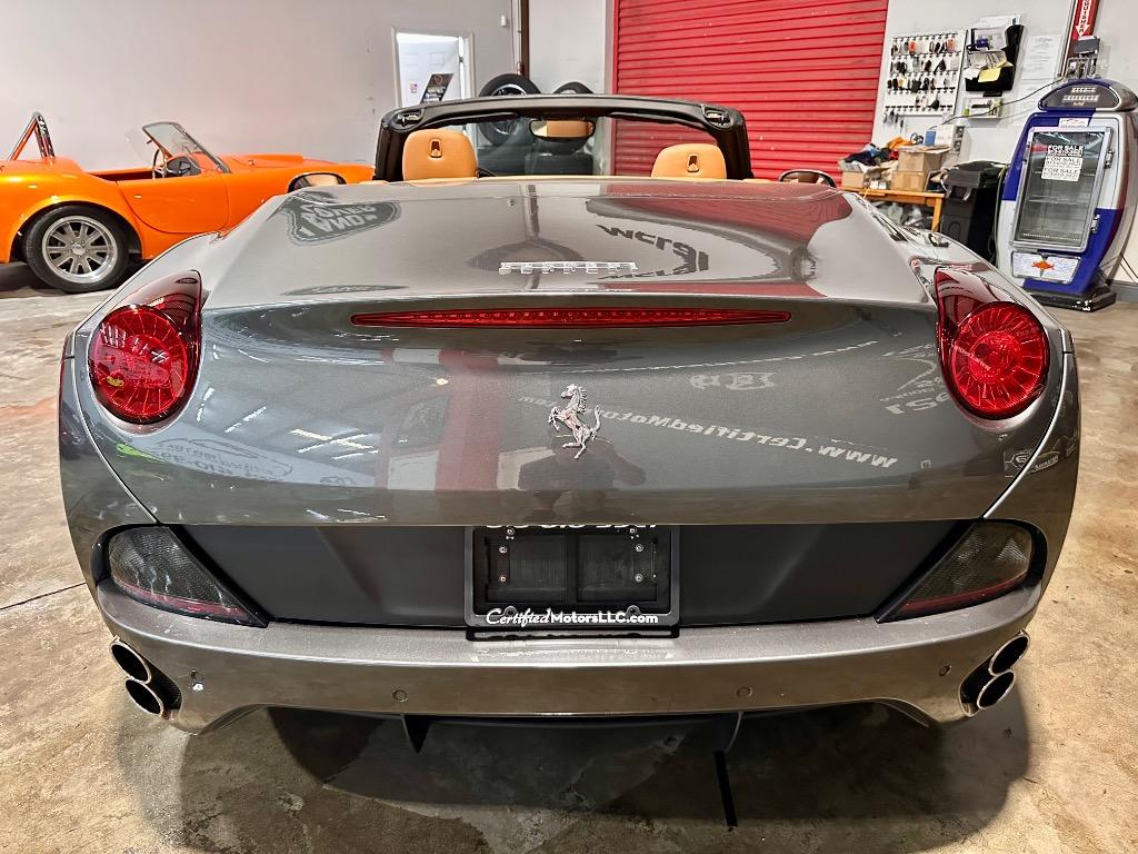 2013 Ferrari California photo