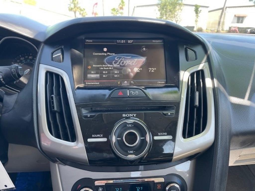 2012 Ford Focus SEL photo