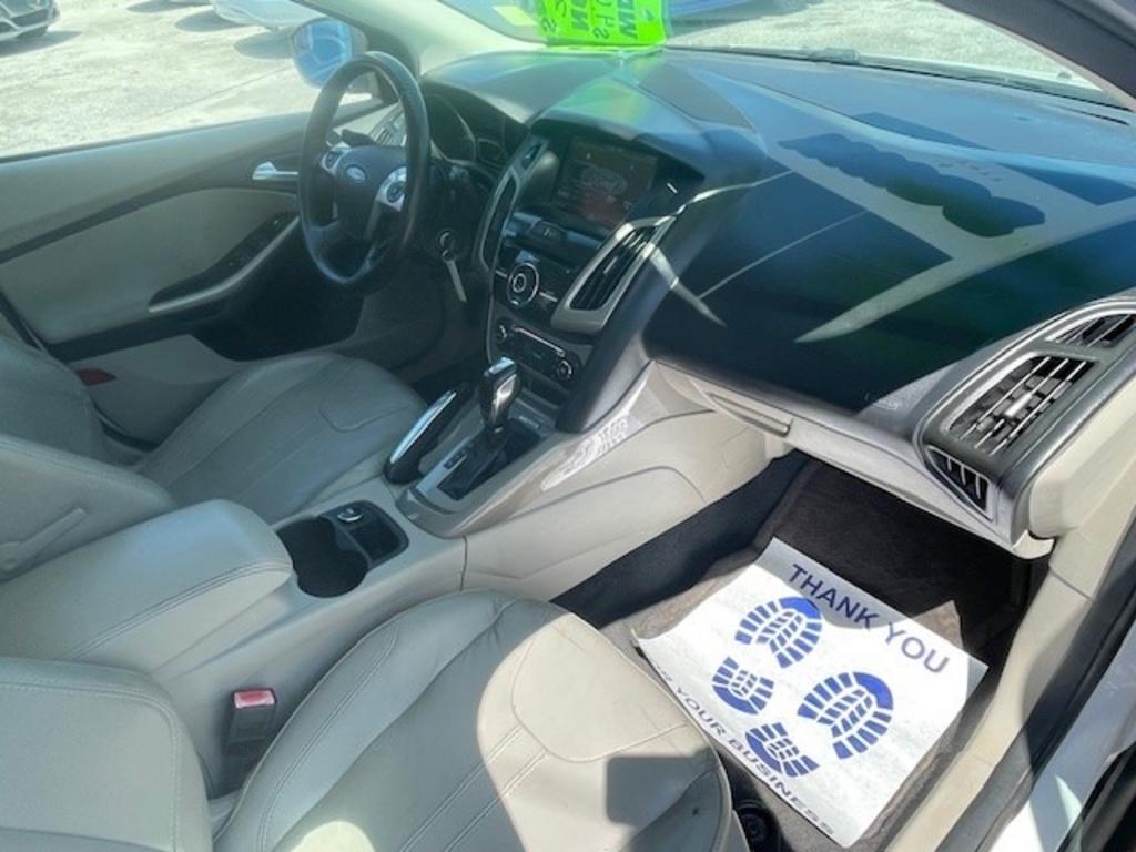 2012 Ford Focus SEL photo
