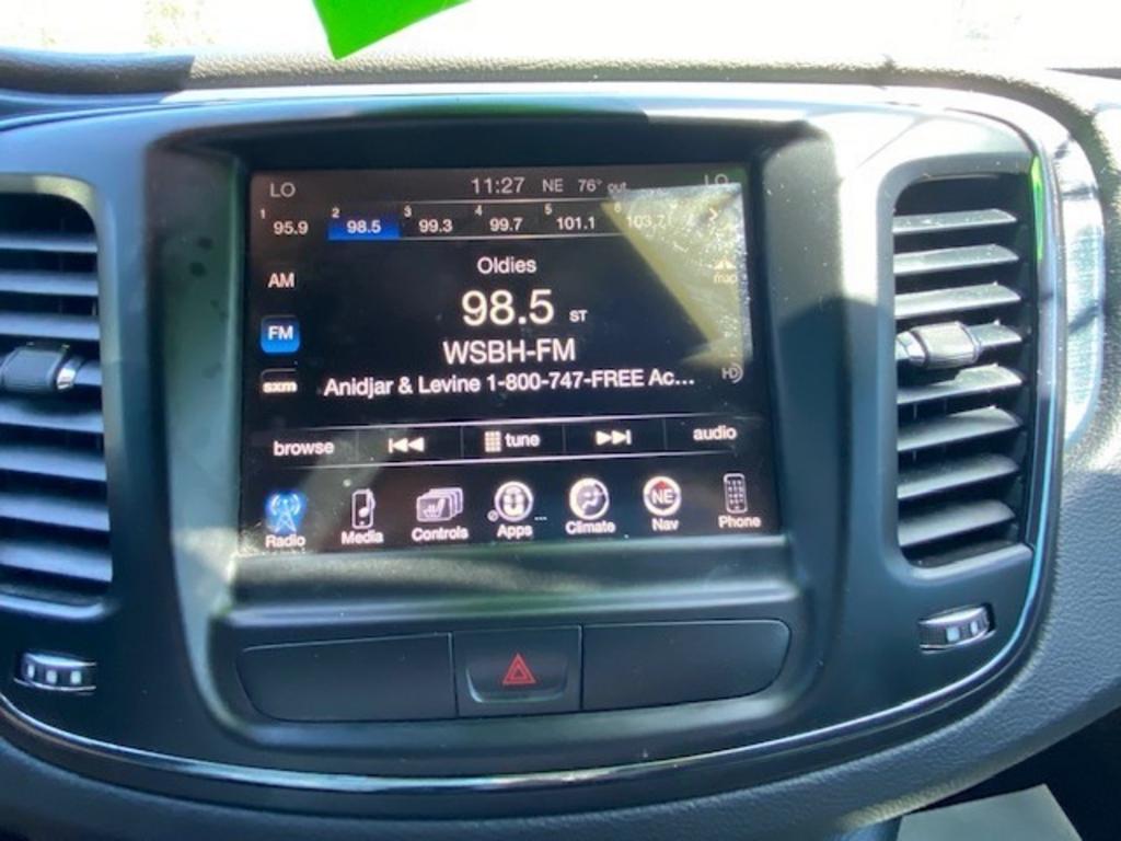 2015 Chrysler 200 S photo