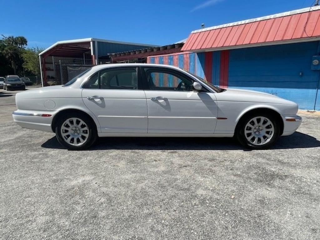 2004 Jaguar XJ-Series XJ8 photo