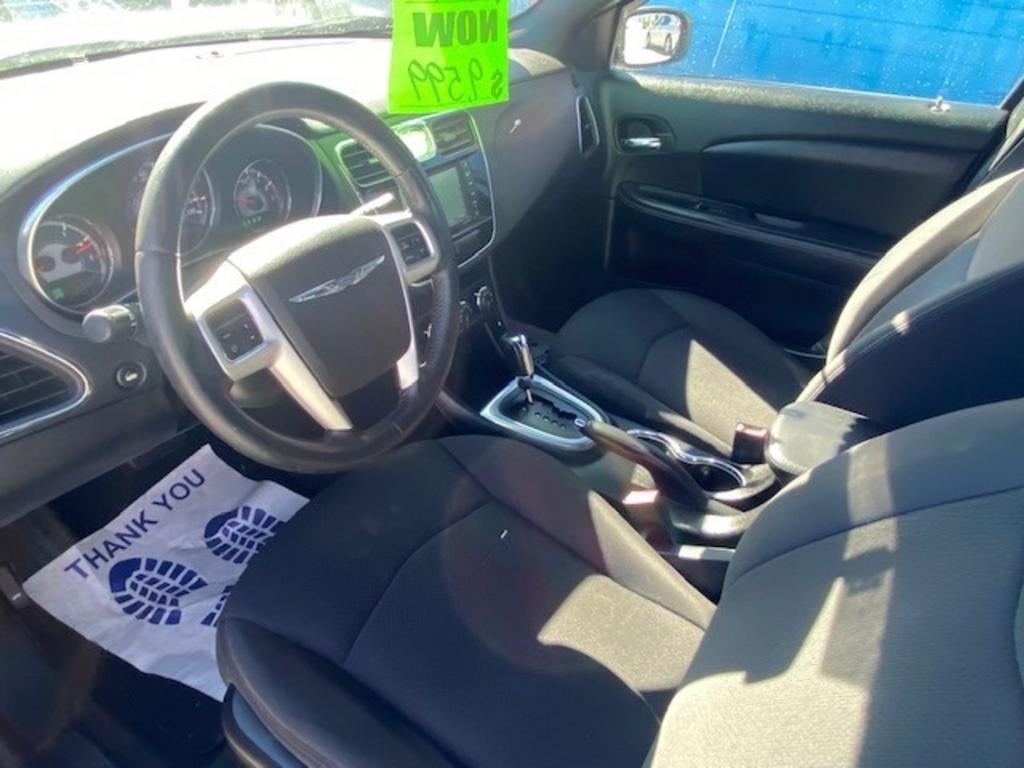 2013 Chrysler 200 - $9,599