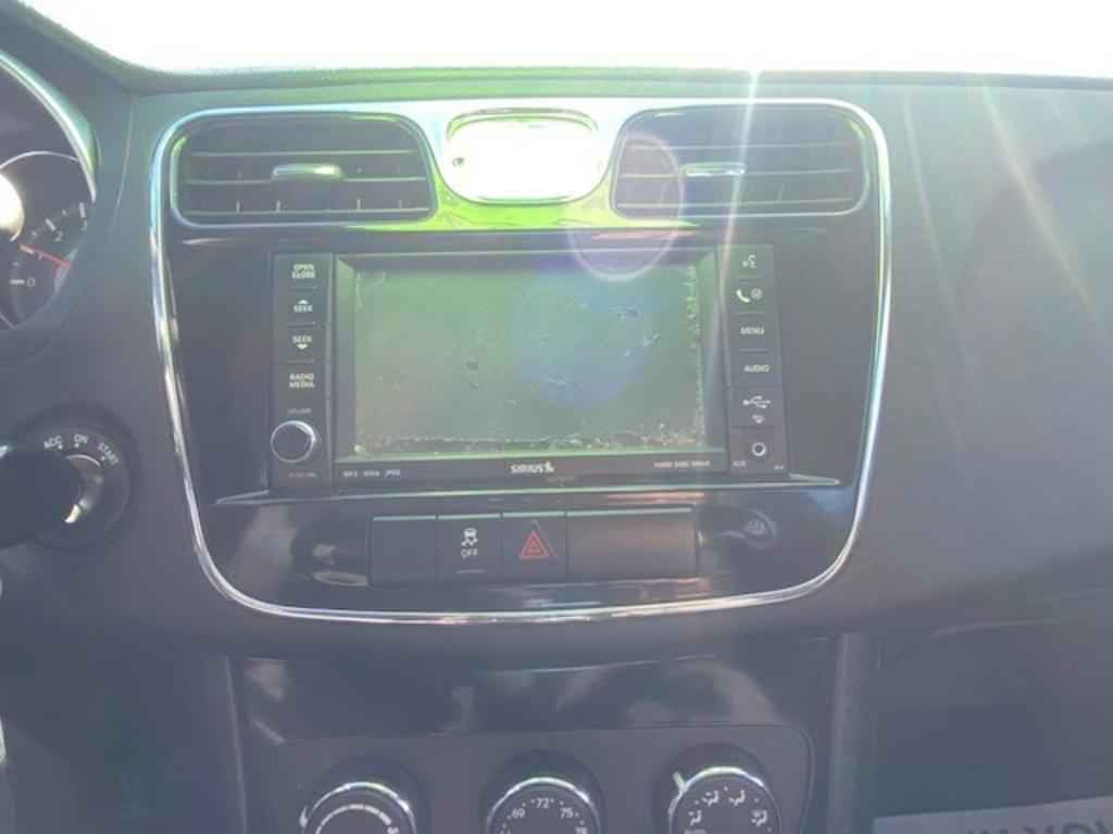 2013 Chrysler 200 Touring photo