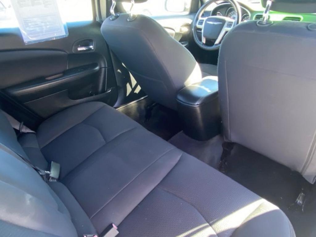 2013 Chrysler 200 - $9,599