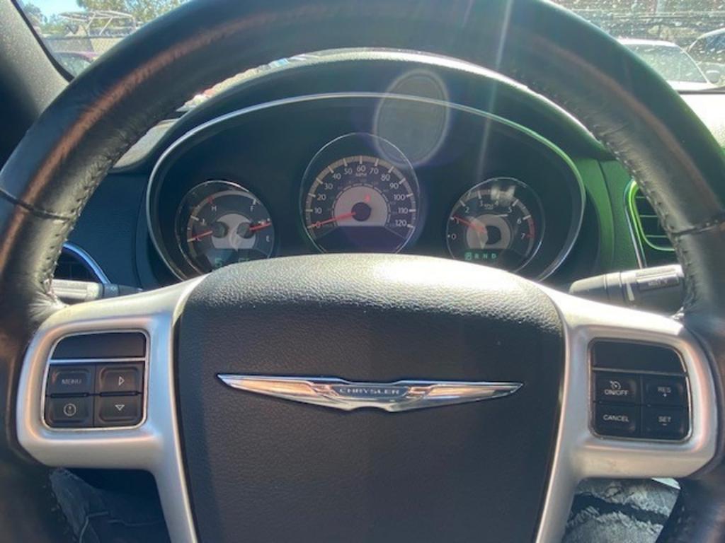 2013 Chrysler 200 - $9,599