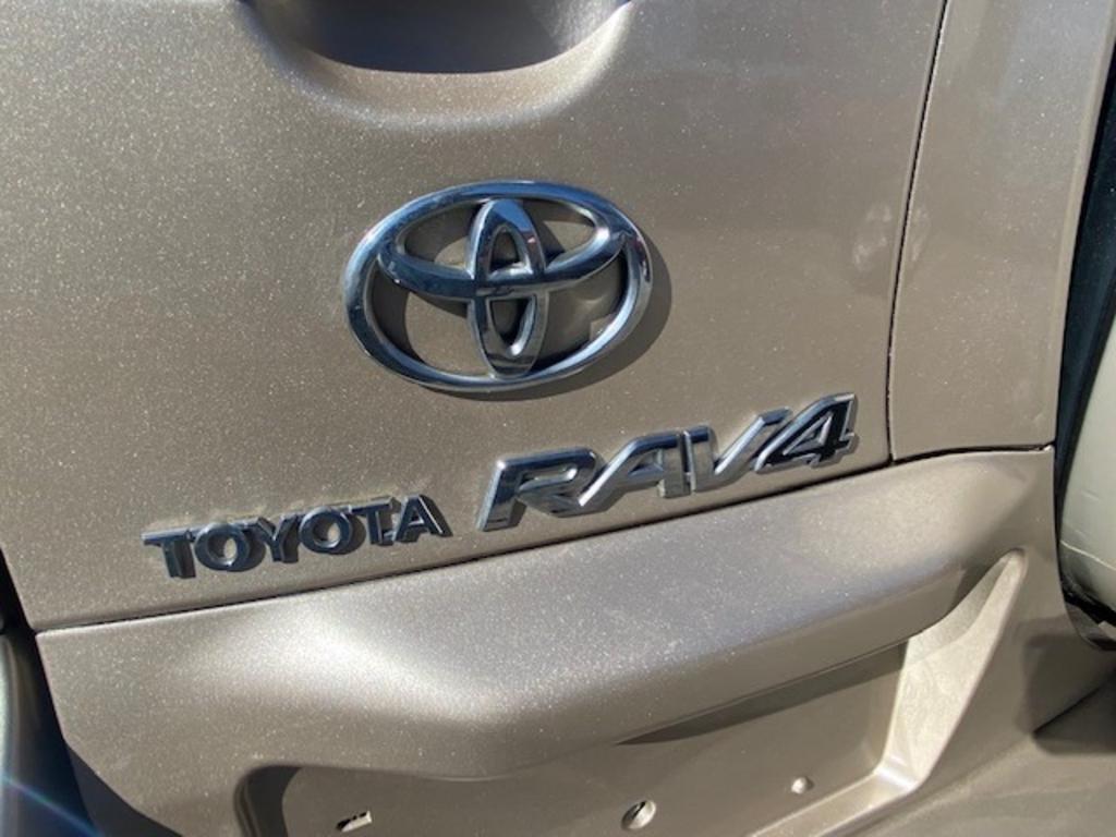 2007 Toyota RAV4 photo