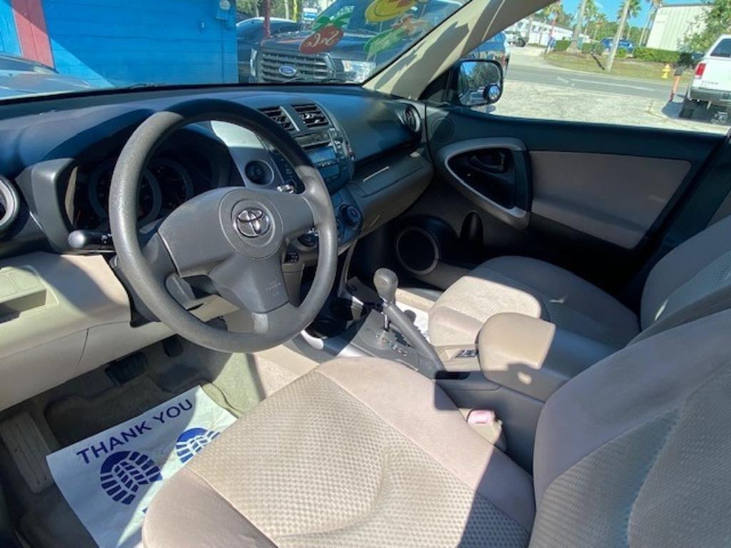 2007 Toyota RAV4 photo