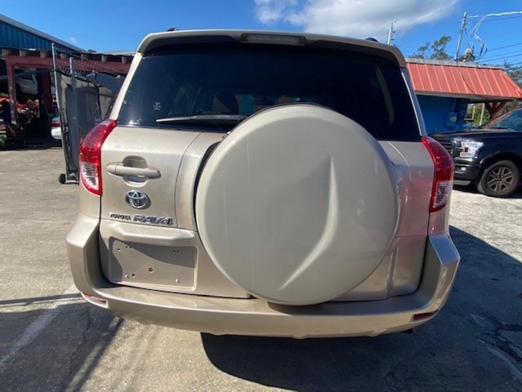2007 Toyota RAV4 photo