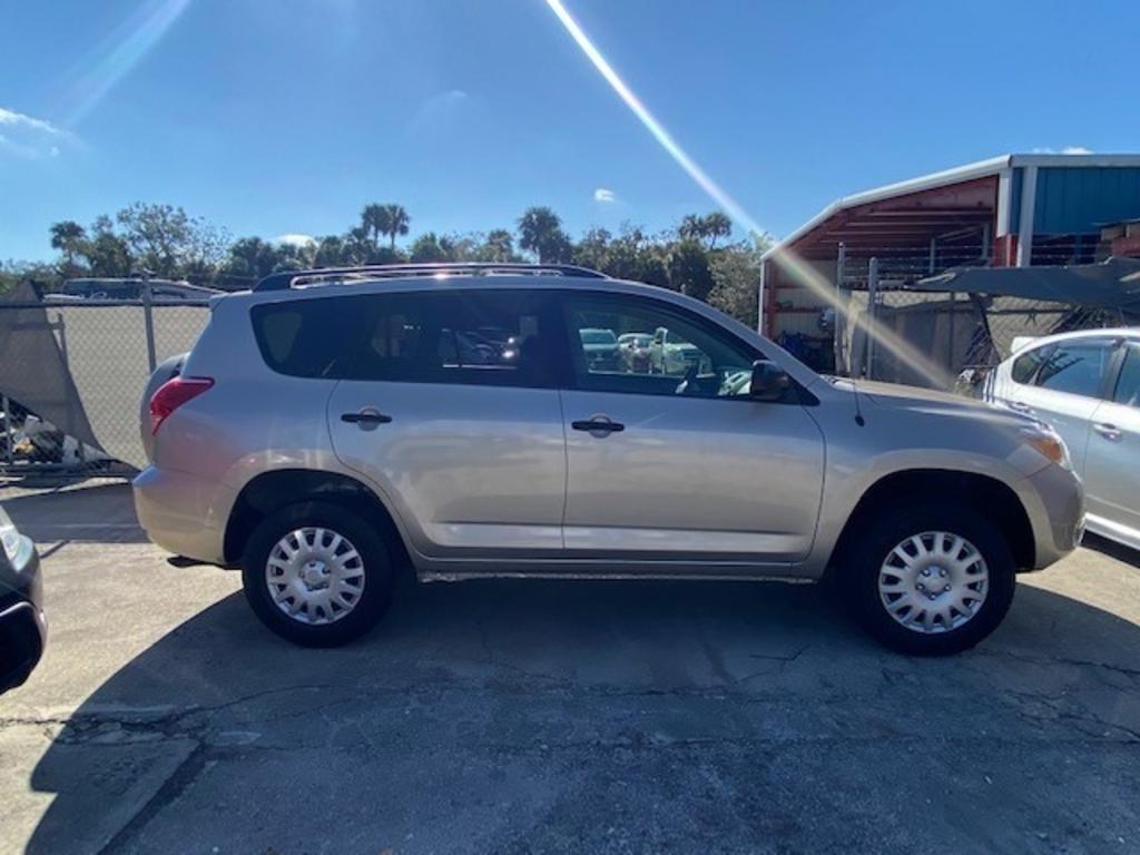 2007 Toyota RAV4 photo