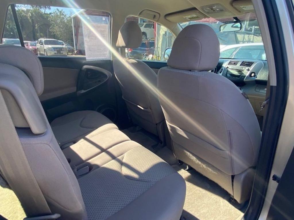 2007 Toyota RAV4 photo