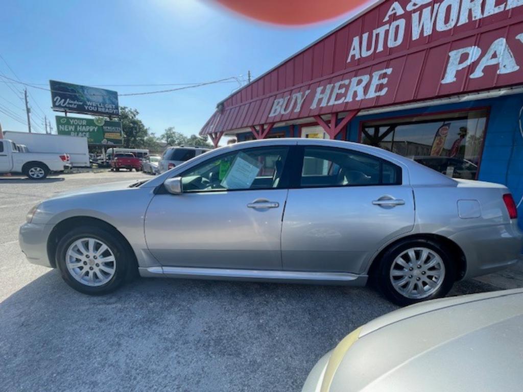 2010 Mitsubishi Galant FE photo