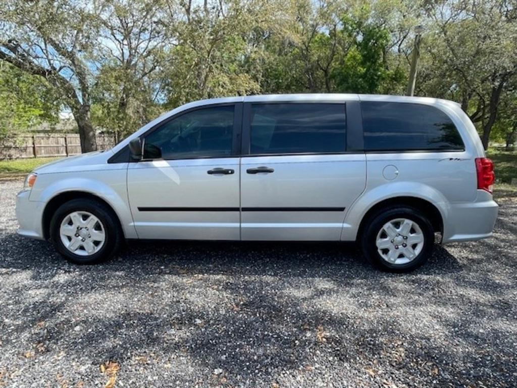 2012 Dodge Grand Caravan SE photo