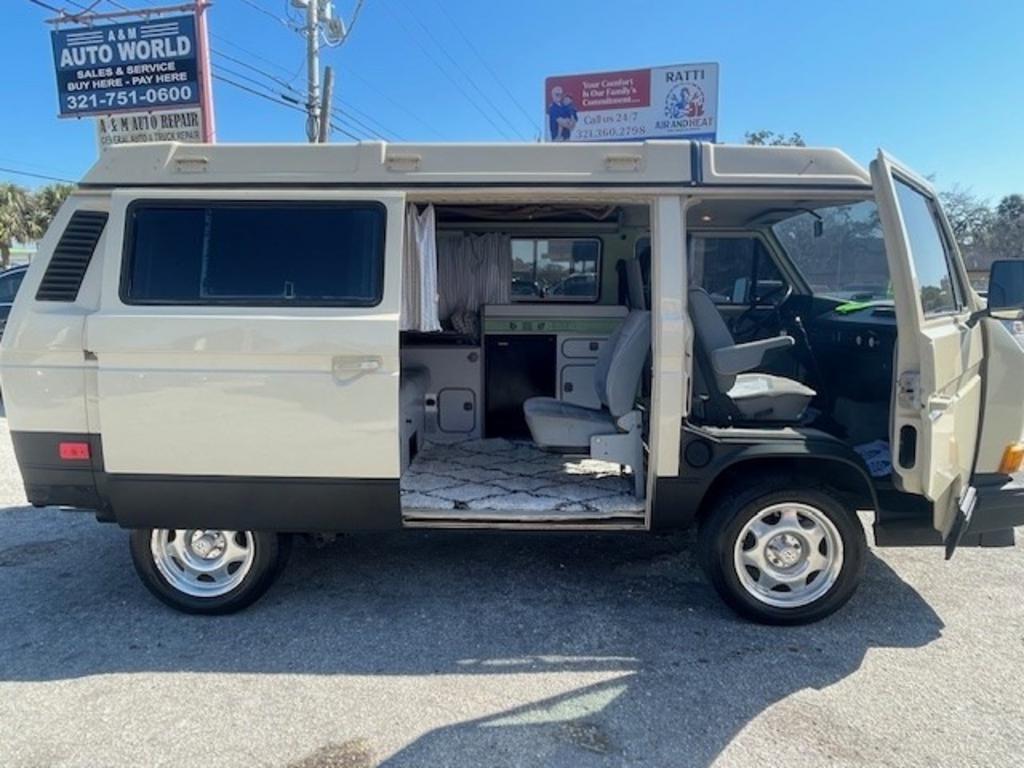 1987 Volkswagen Vanagon - $15,999