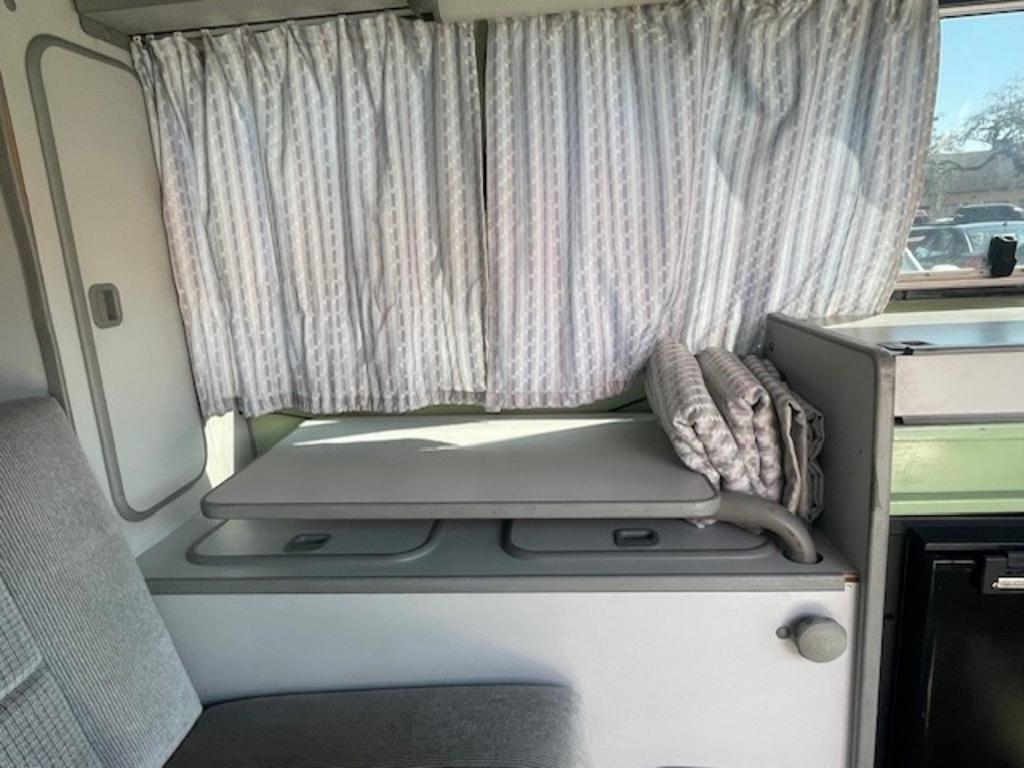 1987 Volkswagen Vanagon - $15,999