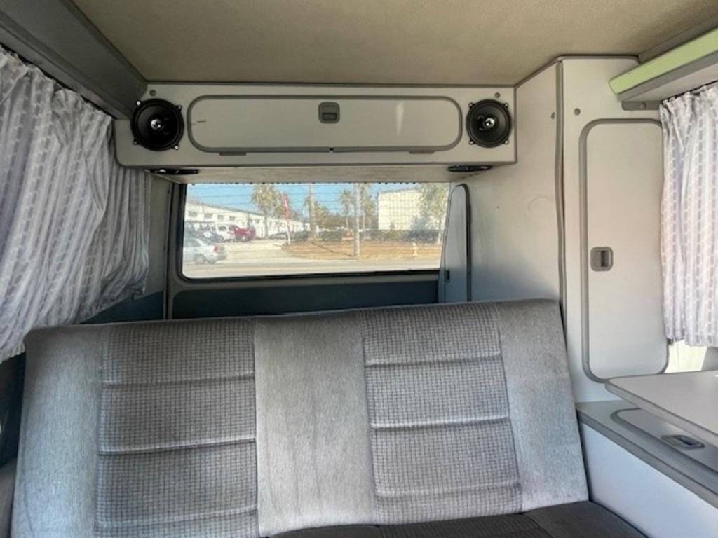 1987 Volkswagen Vanagon - $15,999