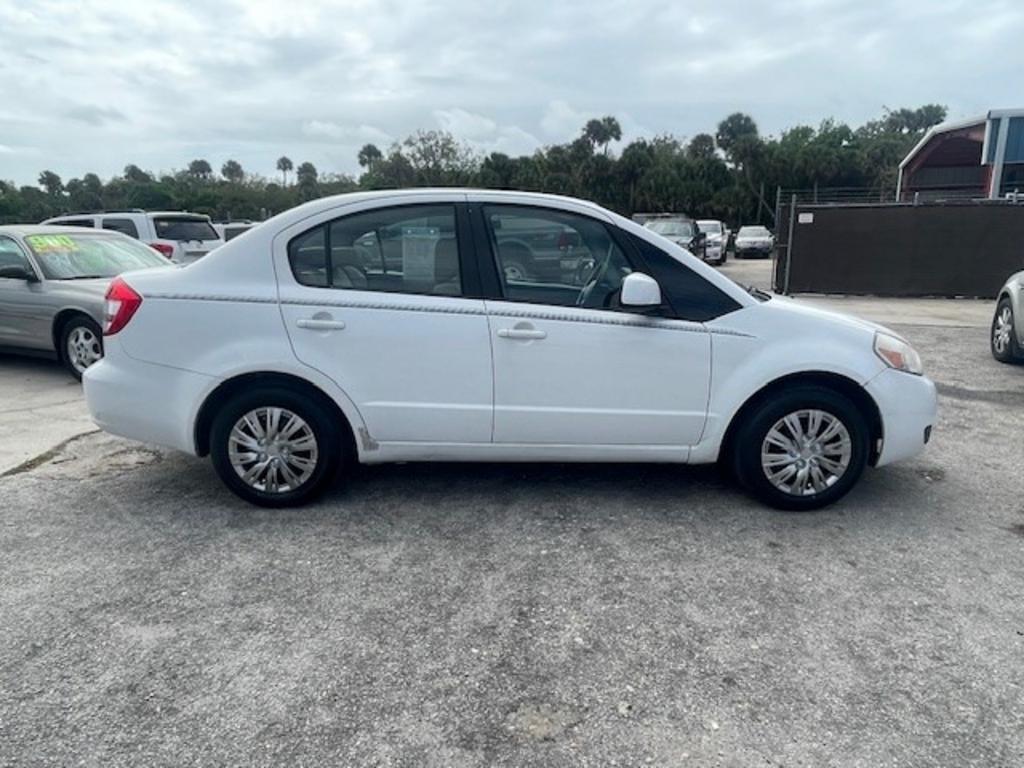 2013 Suzuki SX4 - $2,999