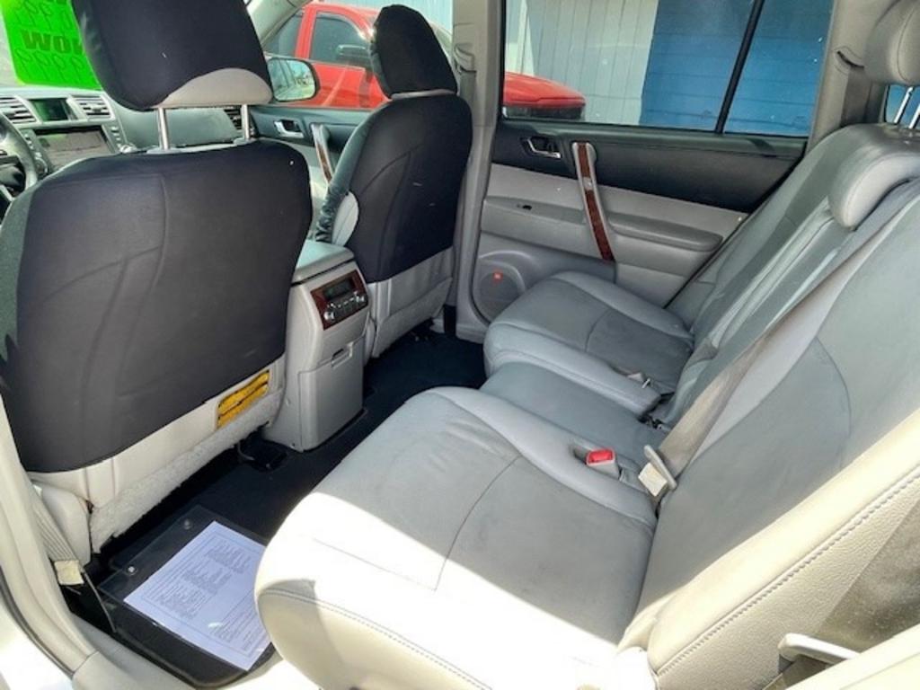 2012 Toyota Highlander - $9,485