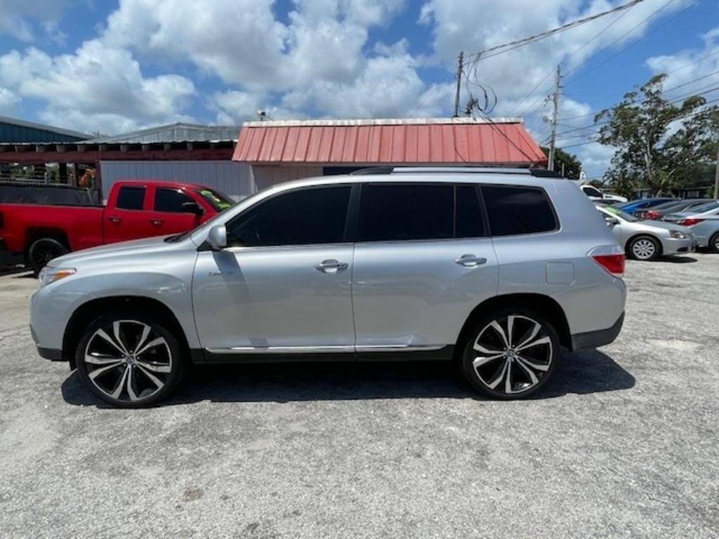 2012 Toyota Highlander - $9,485