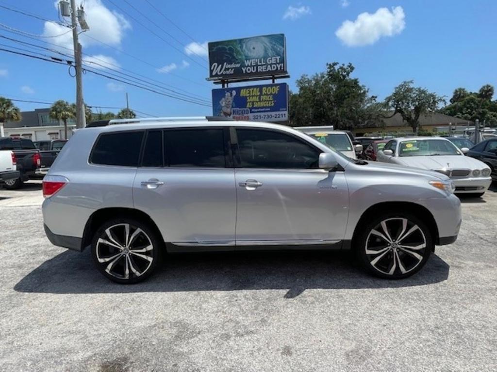 2012 Toyota Highlander - $9,485