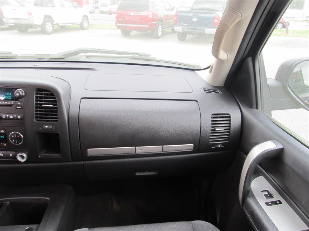 2009 GMC Sierra 1500 SLE photo